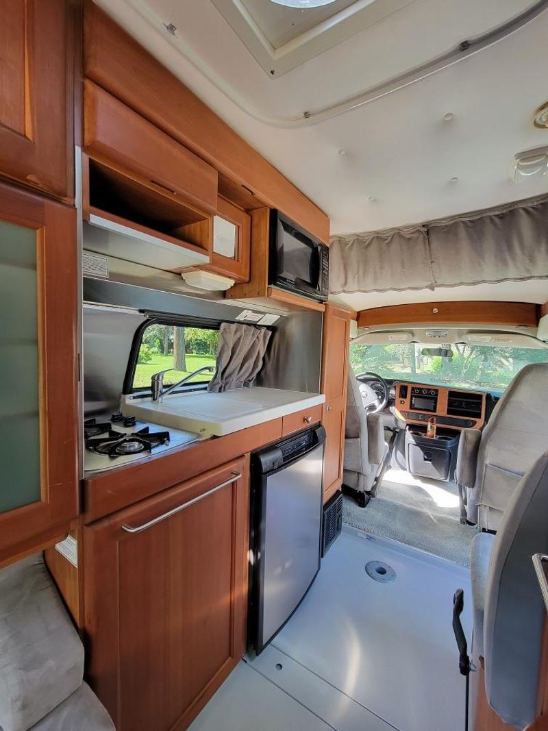 Class B RV For Sale 2009 Chevy Roadtrek 170 Popular (low miles!)