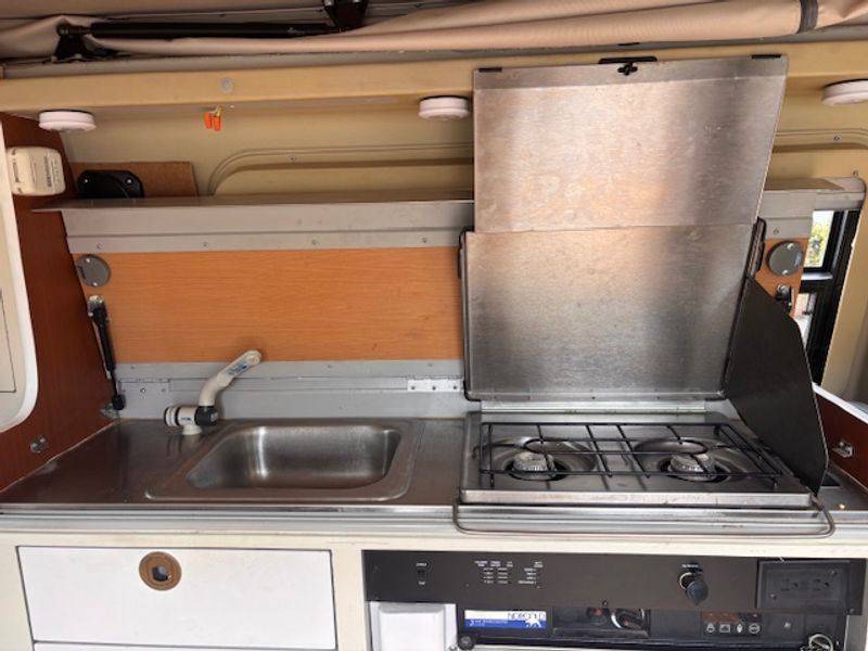 Picture 3/20 of a Happy Place Eurovan Camper for sale in Laguna Beach, California