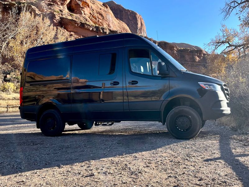 Picture 4/43 of a 2022 Sprinter 4x4 - Luxury Off-Grid Van - 16k miles for sale in Portola Valley, California