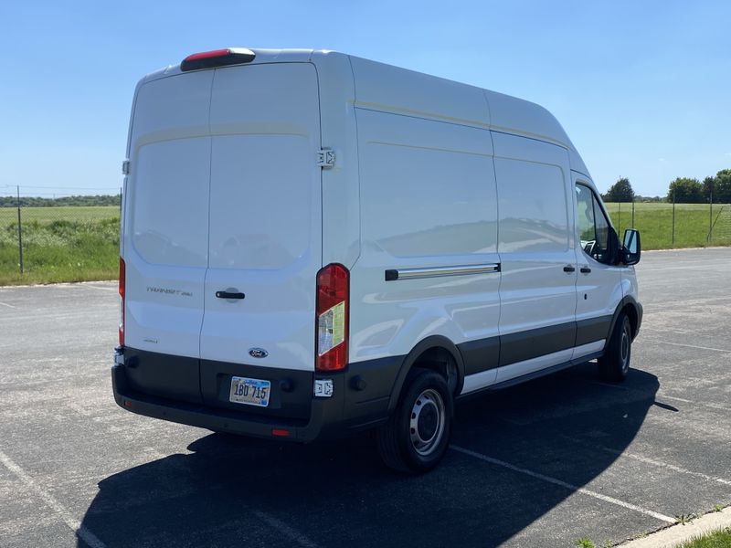 Picture 5/17 of a CLEAN 2018 T-250 High Roof, Ecoboost, 30k Miles for sale in Chicago, Illinois