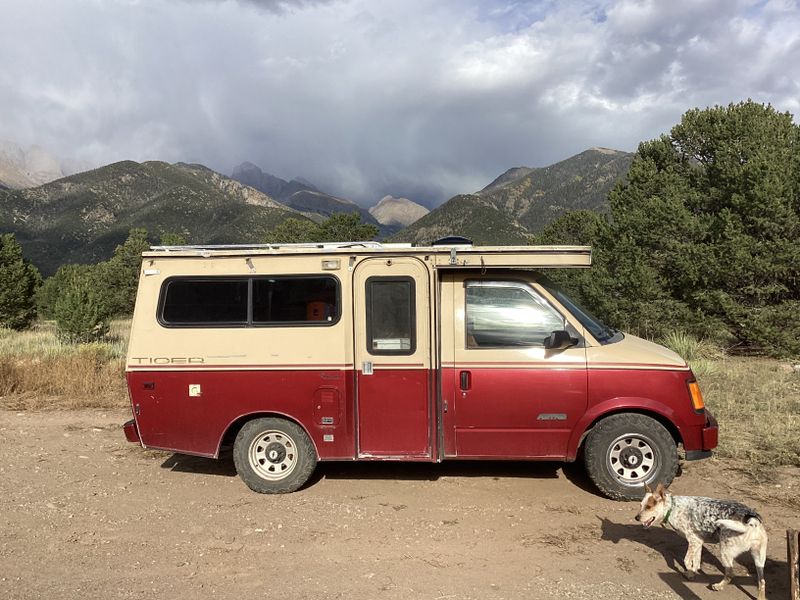 Picture 1/15 of a 1987 Tiger astro van all original in excellent condition  for sale in Crestone, Colorado