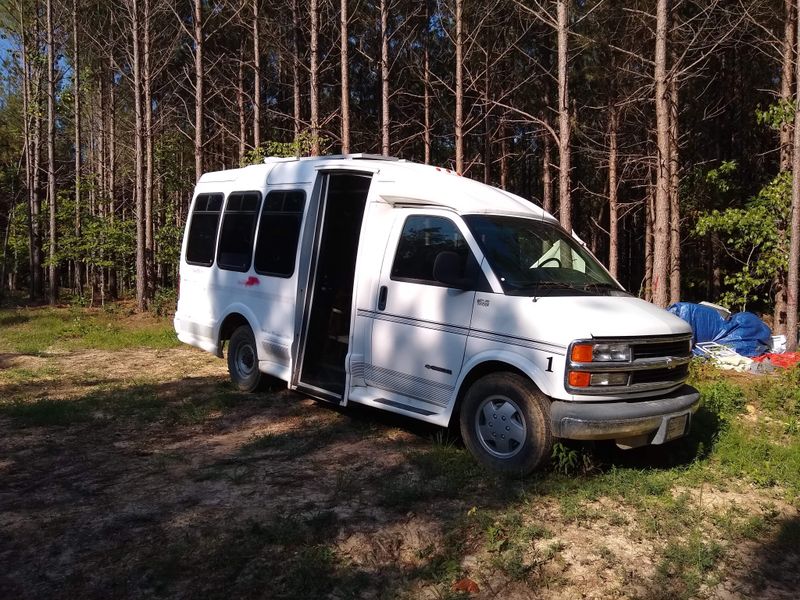 Picture 2/13 of a 2001 Chevy G3500 for sale in Hohenwald, Tennessee