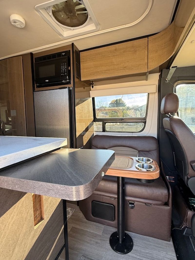 Picture 5/25 of a 4WD Winnebago Era 170A for sale in Ransom Canyon, Texas