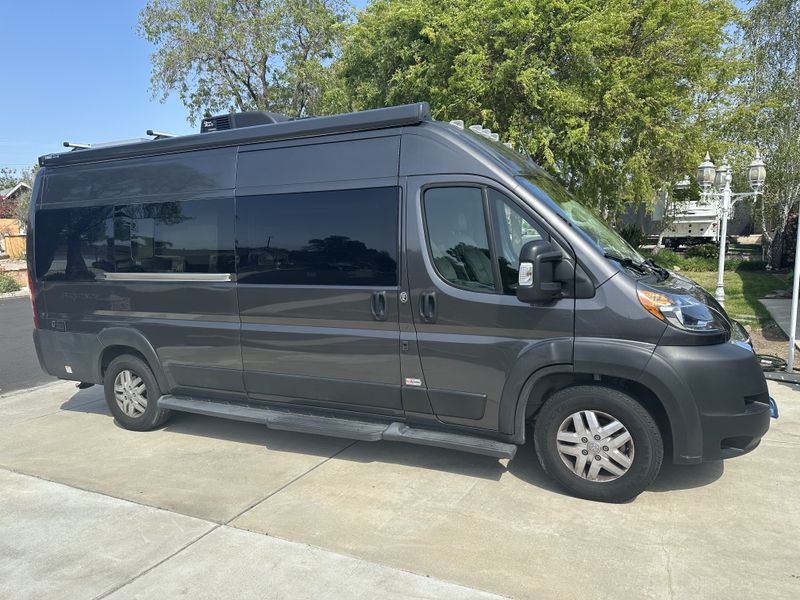 Picture 1/11 of a 2023 Thor Sequence 20L for sale in Thousand Oaks, California