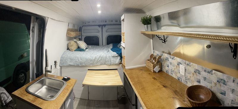 Picture 5/5 of a 2019 Dodge Promaster 2500 Campervan for sale in Cedar Hill, Texas