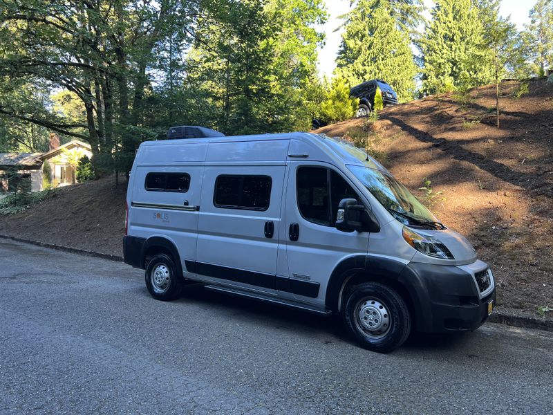 Picture 1/21 of a 2022 Winnebago Solis Pocket  for sale in Portland, Oregon