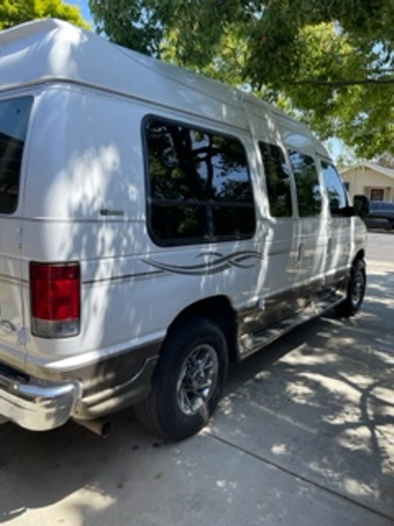 Picture 3/17 of a 2006 Ford E-250 Camper Van for sale in Campbell, California