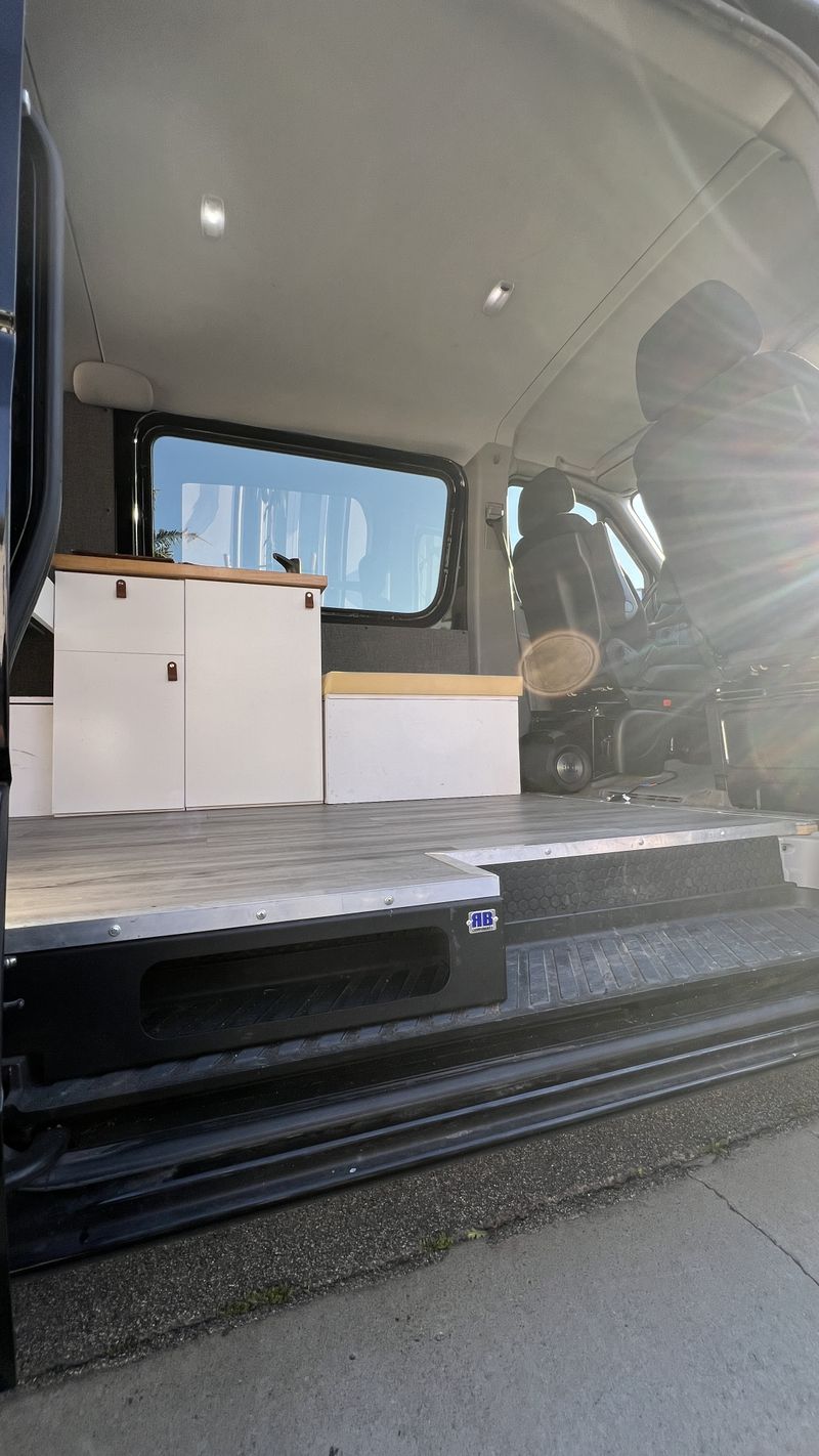 Picture 5/13 of a 2017 Mercedes Benz Sprinter 2500 144 for sale in Torrance, California