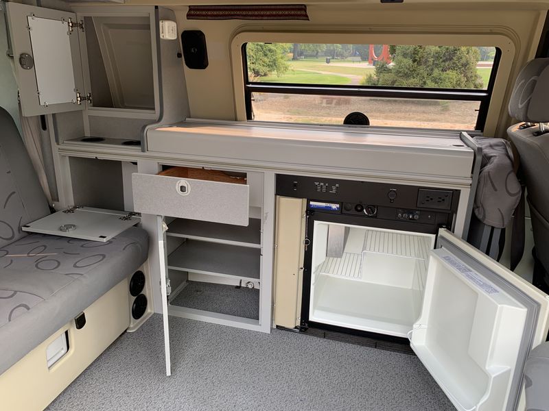 Picture 3/14 of a LIKE NEW 2001 VW Eurovan Camper  for sale in Boise, Idaho