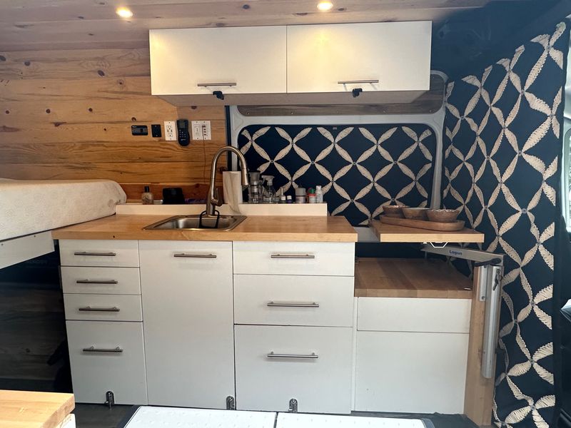 Picture 5/32 of a 2019 Promaster 159" w/ tow package & dual sliders for sale in Edwards, Colorado