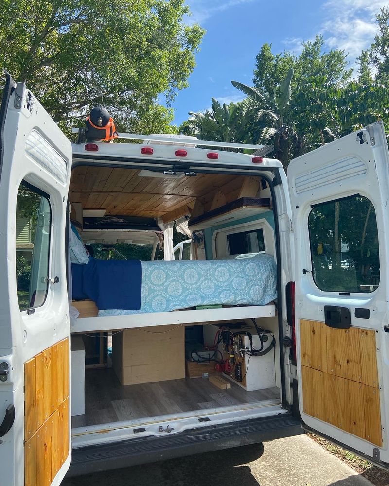 Picture 2/11 of a 2014 Ram Promaster 2500 Campervan for sale in Palm Harbor, Florida