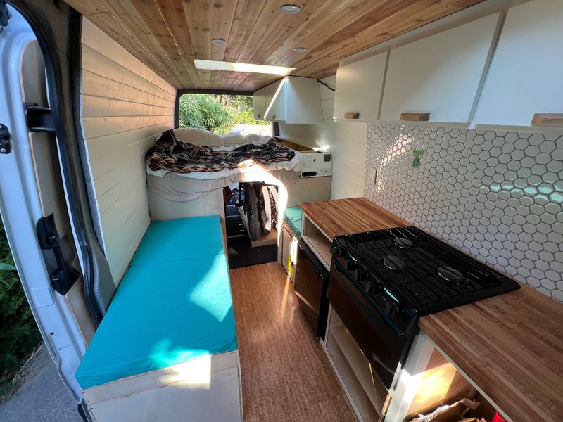 Picture 4/9 of a 2007 Dodge Sprinter 2500 170wb camper van for sale in Bellingham, Washington