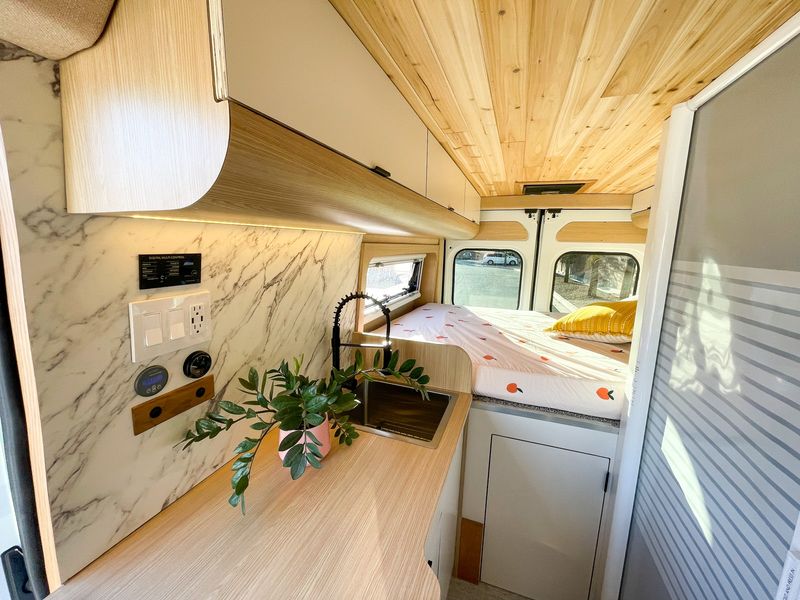 Picture 5/12 of a Marine - The home on wheels by Bemyvan for sale in Las Vegas, Nevada