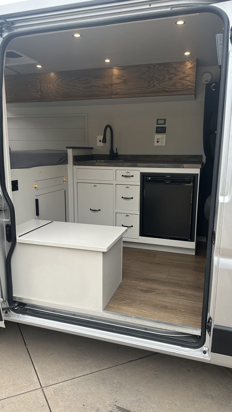 Picture 2/24 of a 2022 Promaster 136" High Roof for sale in La Crescenta, California