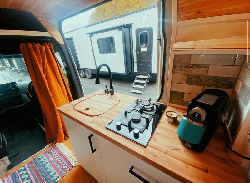 Picture 4/32 of a 2022 Mercedes Sprinter van- under 10K miles! for sale in Atlanta, Georgia