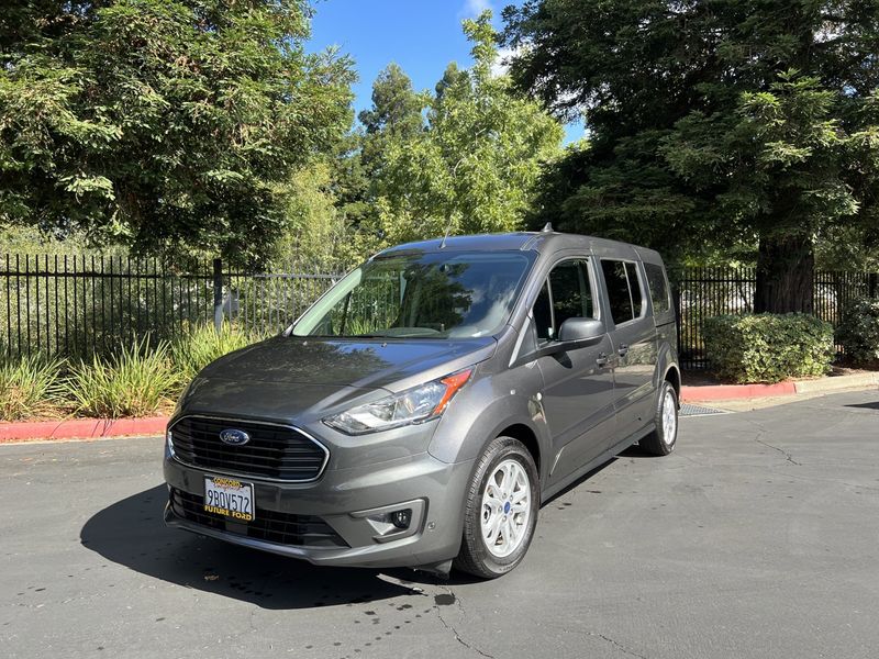 Picture 2/10 of a 2022 Ford Transit Connect Passenger Wagon XLT - 2600 miles! for sale in Rohnert Park, California