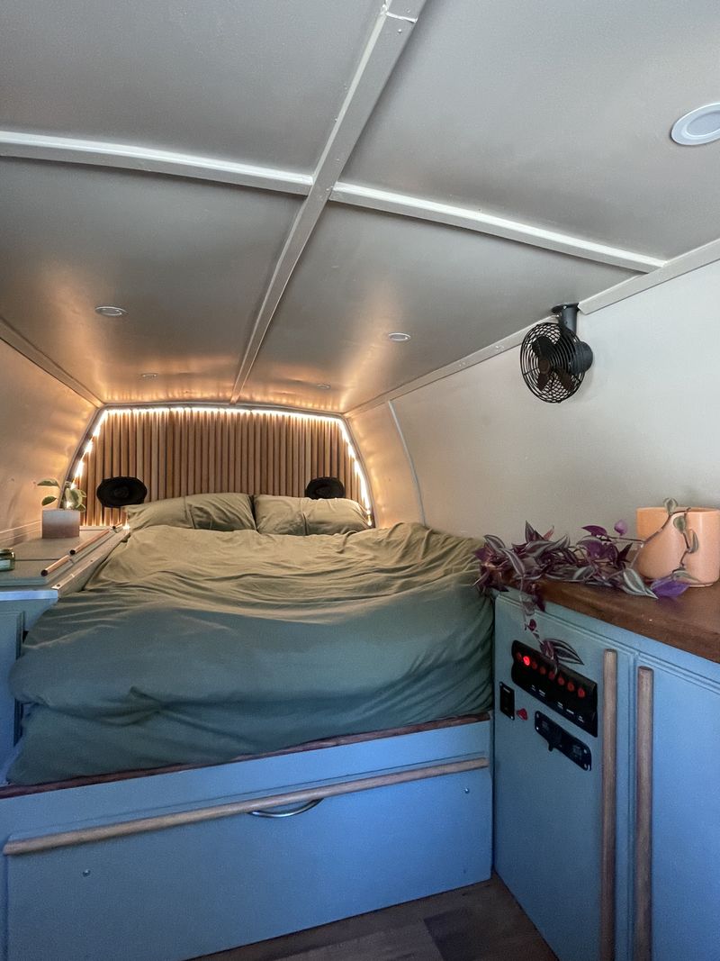 Picture 5/5 of a Converted Ford Econoline-250 1996 for sale in Los Angeles, California