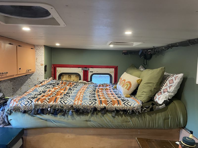 Picture 3/17 of a 2002 7.3L Ford Ambulance Conversion Van Life for sale in Salt Lake City, Utah