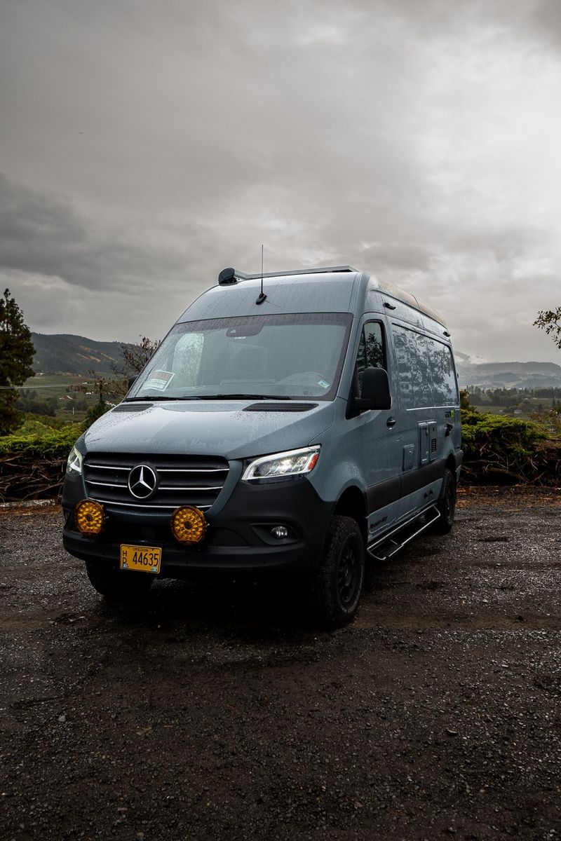 Picture 3/17 of a 2021 Pleasure-Way Rekon 4×4 for sale in Hood River, Oregon