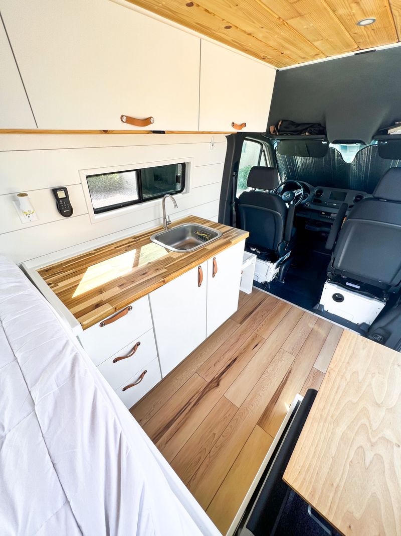 Picture 4/20 of a 2021 Sprinter 144” Luxury Professional Build for sale in Seattle, Washington