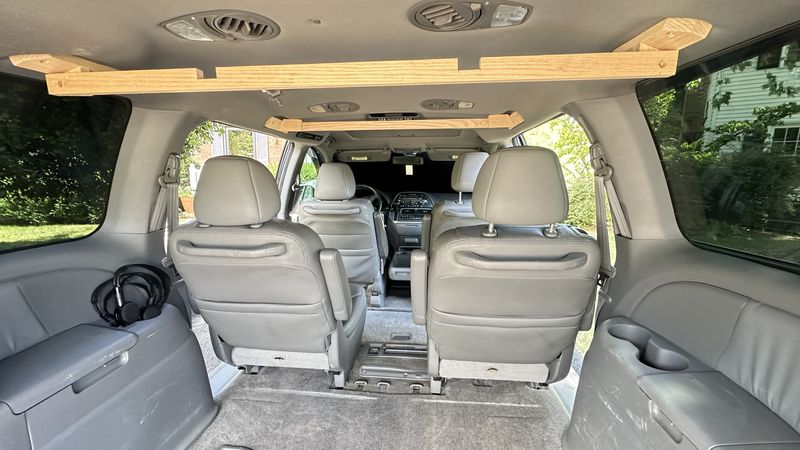 Picture 4/45 of a Honda Odyssey EX-L Minivan Camper 2010 for sale in Alexandria, Virginia