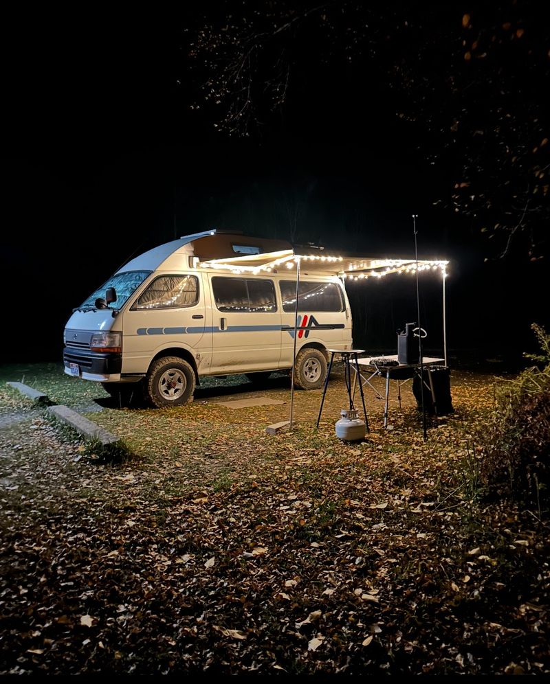 Picture 1/9 of a 1994 Toyota Hiace Campervan for sale in Ogden, Utah