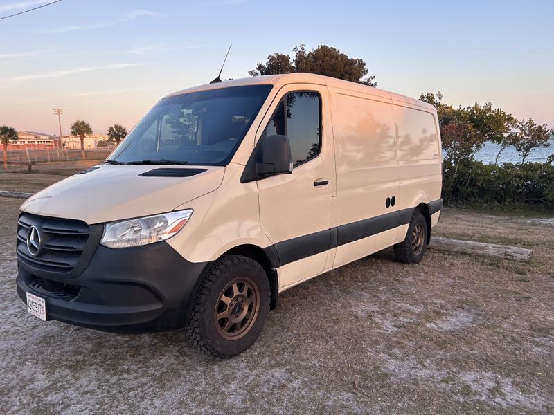 Picture 2/18 of a 2021 Mercedes Sprinter Weekender (or longer) for sale in Palatine, Illinois