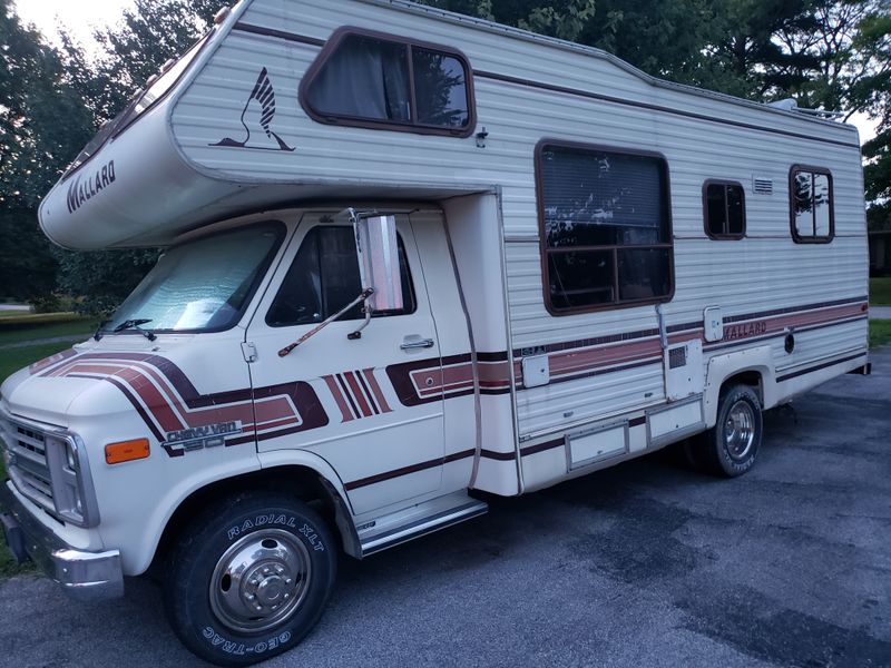 Picture 4/10 of a 1986 Chevy Mallard Coachman for sale in Fort Wayne, Indiana