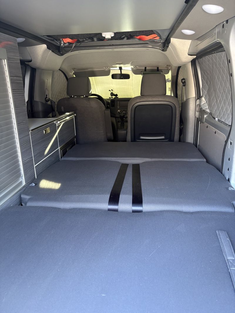 Picture 5/24 of a 2020 Recon Envy Camper Van for sale in Milwaukee, Wisconsin