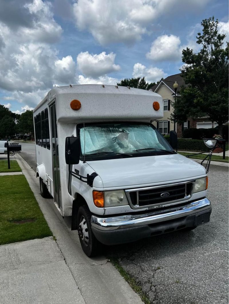 Picture 1/16 of a 2005 Ford E-350 Shuttle Bus for sale in Sylvania, Georgia