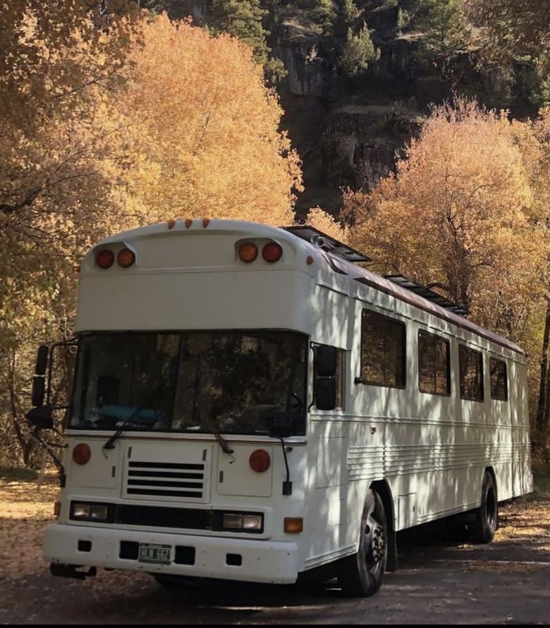 Picture 2/13 of a 2000 Blue Bird All American for sale in Bishop, California