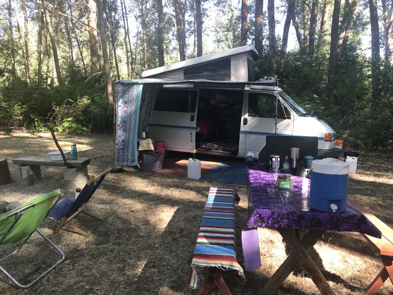 Picture 1/14 of a 1995 VW Eurovan camper for sale in Seattle, Washington