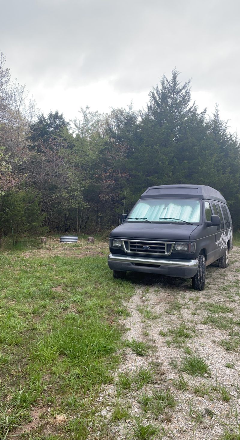 Picture 2/19 of a 2003 Ford Econoline E250 for sale in Gates, Tennessee