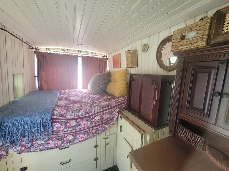 Picture 5/25 of a 2019 Ford Transit 250 High Roof for sale in Ithaca, New York