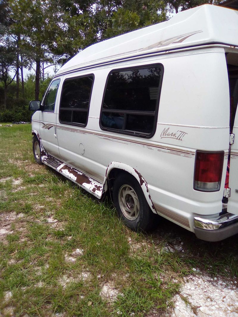 Picture 4/9 of a 1995 Ford Econoline club wagon for trade car that runs .  for sale in Carrabelle, Florida