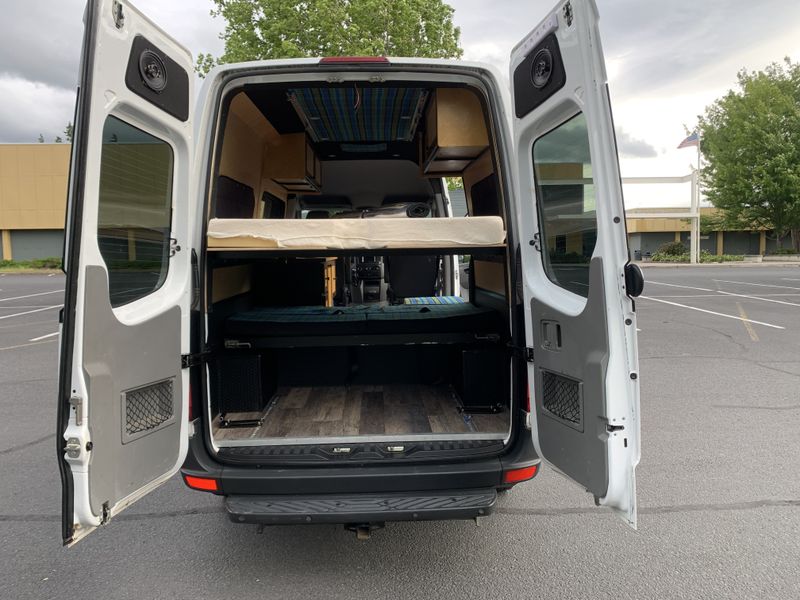 Picture 4/17 of a 2014 sprinter camper van for sale in Hood River, Oregon