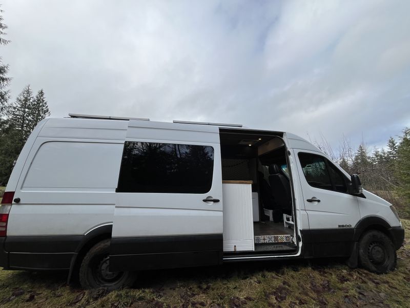 Picture 2/23 of a 2007 Dodge Sprinter conversion - Full Offgrid + turn key for sale in Seattle, Washington
