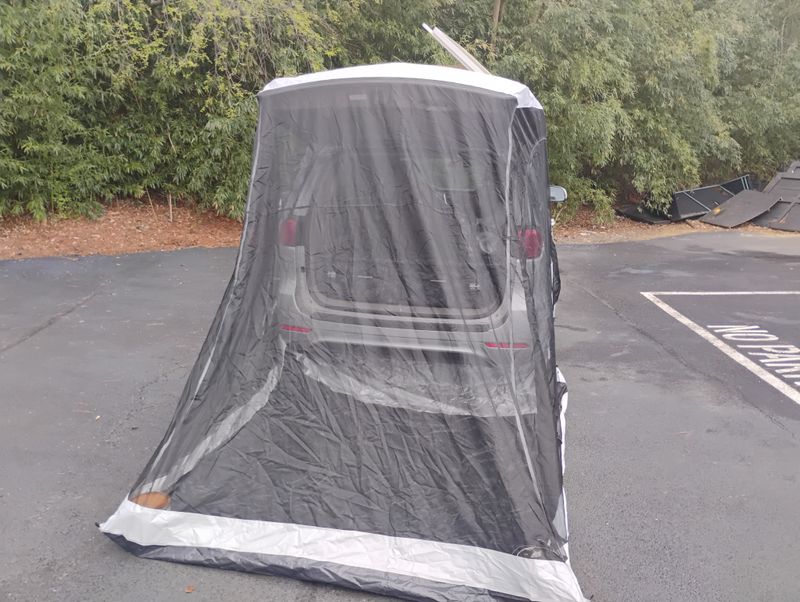 Picture 2/18 of a 2018 Kia Sedona for sale in Atlanta, Georgia