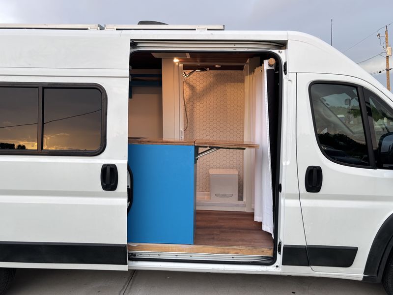 Picture 4/22 of a 2019 Ram Promaster 3500 for sale in Fort Myers, Florida