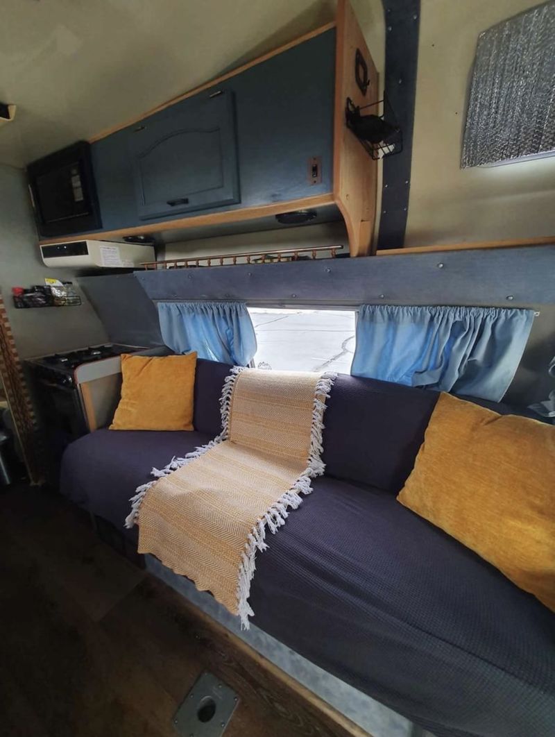 Picture 3/12 of a 1989 Ford Airstream E350 for sale in Boston, Massachusetts