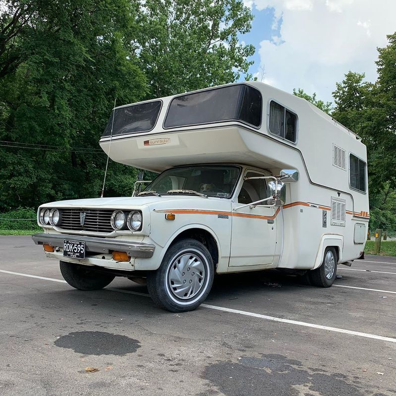 Picture 2/10 of a 1979 Toyota Sunrader for sale in Columbus, Ohio