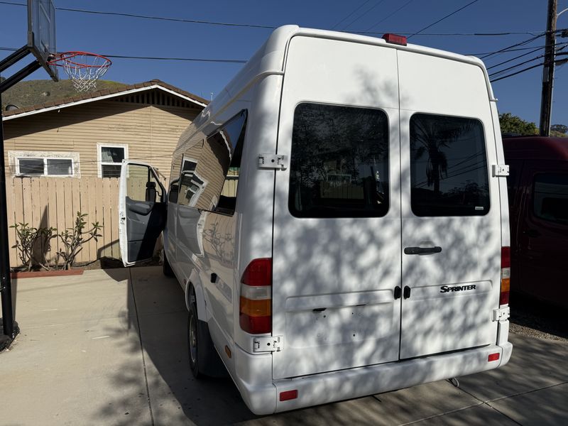 Picture 4/16 of a 2006 t1n turbo Diesal sprinter low low miles for sale in Ventura, California