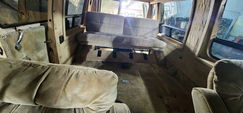 Picture 3/16 of a 1985 E150 4x4 Rig for sale in Great Falls, Montana