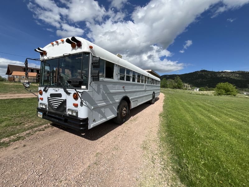 Picture 1/16 of a 1998 Amtran 40 foot Skoolie complete conversion  for sale in Hot Springs, South Dakota