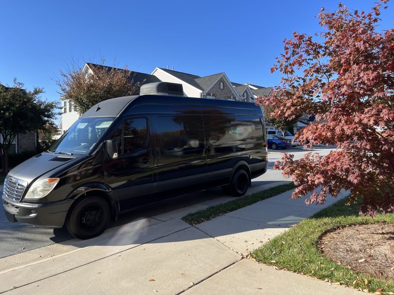 Picture 3/14 of a 2010 B Class camper van for sale in High Point, North Carolina