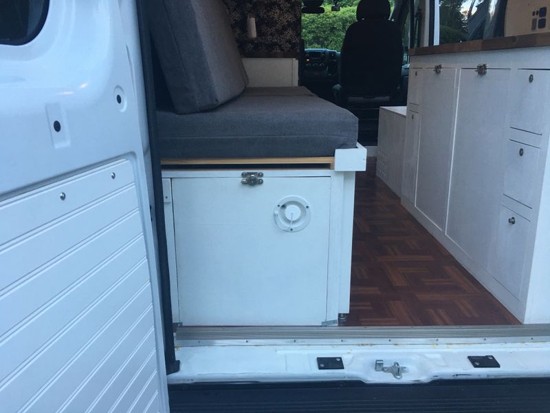 Picture 4/32 of a 2019 Ram Promaster 1500 High Roof, 46k mi for sale in Richmond, Virginia