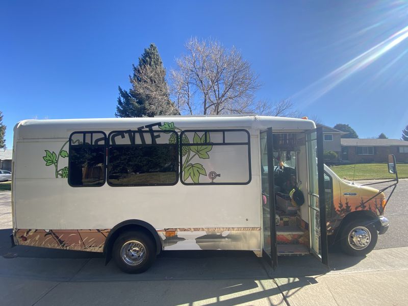 Picture 1/6 of a 2006 Converted Shuttle Bus for sale in Joshua Tree, California