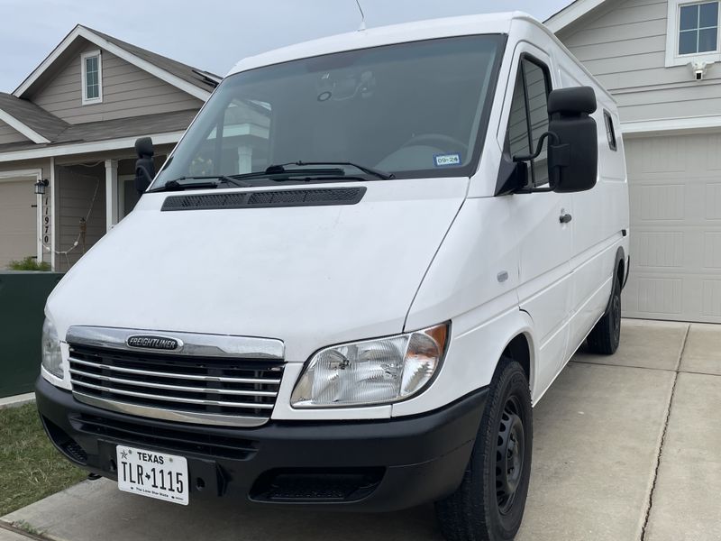 Picture 4/19 of a  2006 Freightliner Sprinter 2500 for sale in San Antonio, Texas