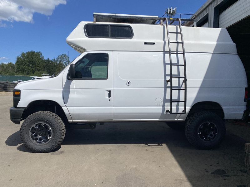 Picture 3/21 of a 2009 E-250 4X4 High Roof! for sale in Hillsboro, Oregon