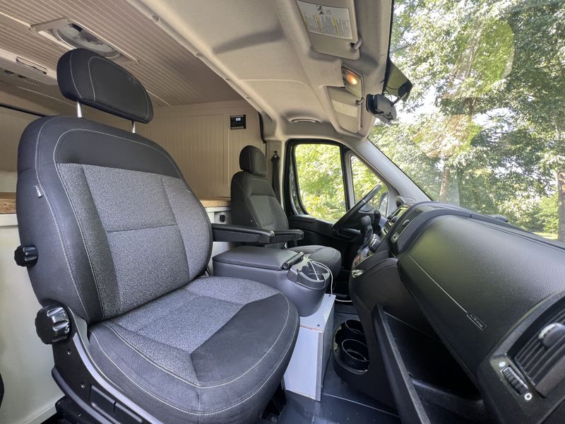 Picture 3/10 of a 2014 Dodge RAM Promaster 2500 Camper Van for sale in Cincinnati, Ohio